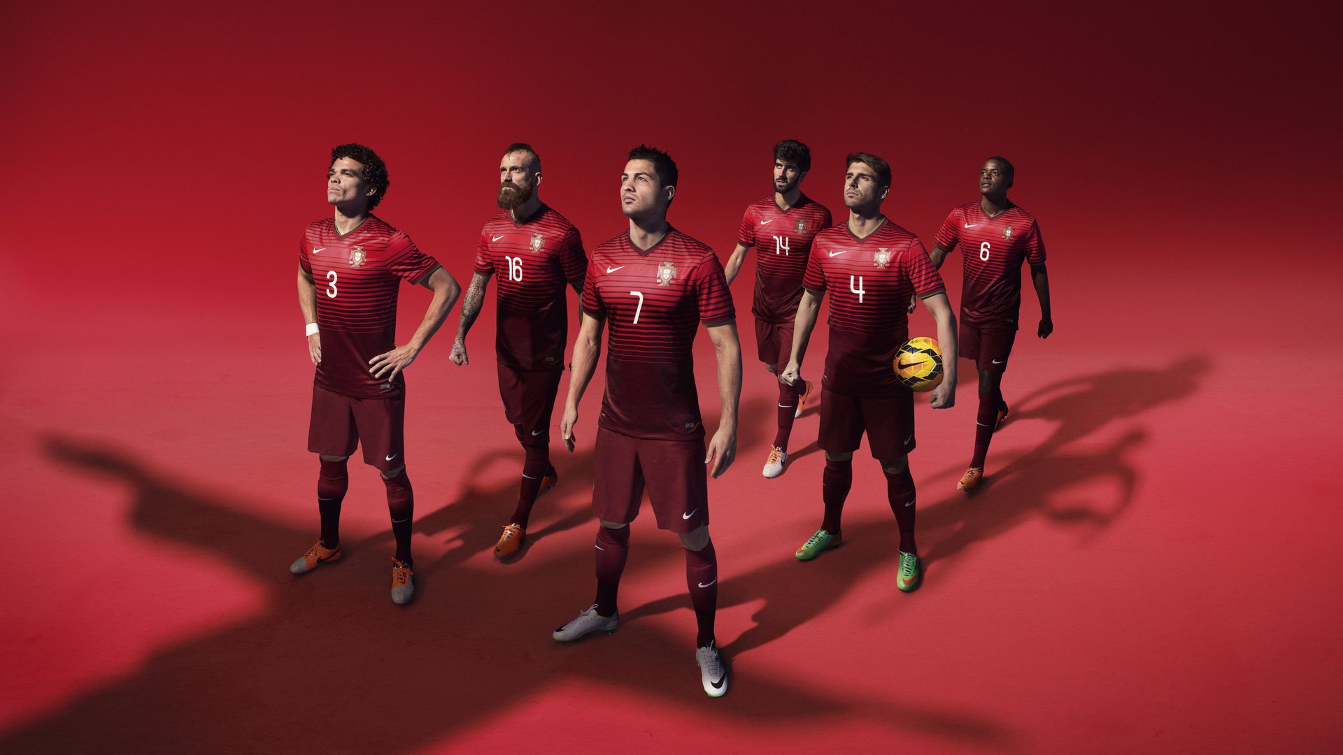 ac米兰体育官网-足球产业链:从青训到转播的全产业生态,足球产业主要经营内容